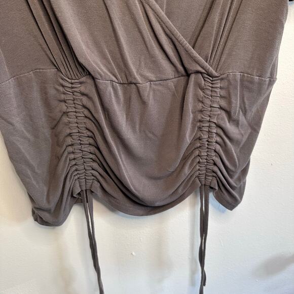 Pol grey deep vneck boho tshirt size medium - Picture 3 of 5